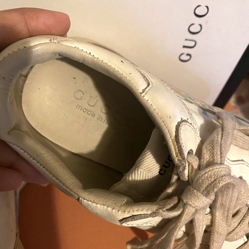GUCCI SHOES SIZE 7 half